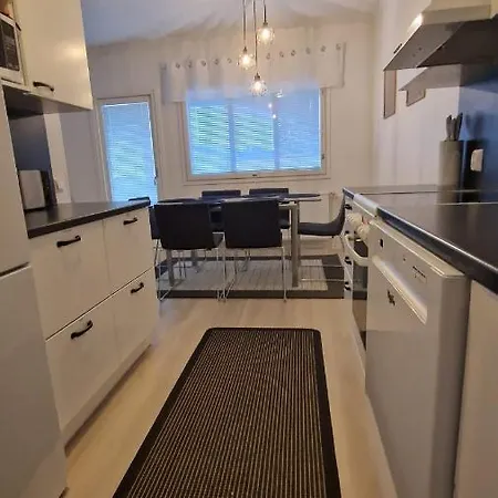 Stylish In Town Centre Apartment